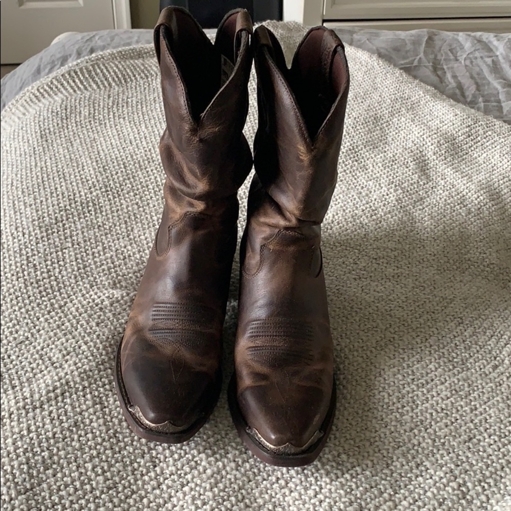 Boots - Picture 5 of 7